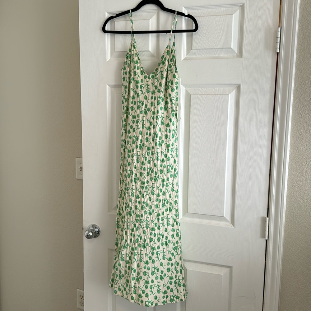 Green and White Floral Zara Midi Dress